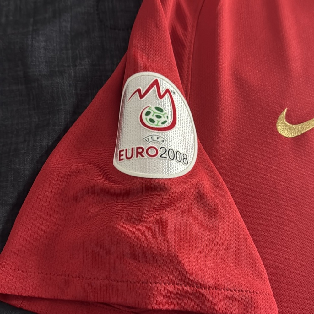 Portugal 🇵🇹 #7 Cristiano Ronaldo Euro 2008 Home Nike Jersey with badges! - Picture 6 of 12